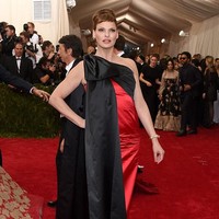 Cucu laki-lakinya tersebut hasil dari pernikahannya dengan mantan suaminya Gerald Marie yang menikah pada 1987. Saat itu Gerald sudah memiliki putri bernama Roxanne. Si bayi mungil tersebut putra dari Roxanne yang notabene adalah putri tiri Linda.  Foto: Getty Images