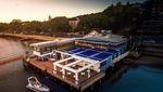 Sayang Dilewatkan! 8 Restoran Ini Tawarkan Pemandangan Laut Biru!