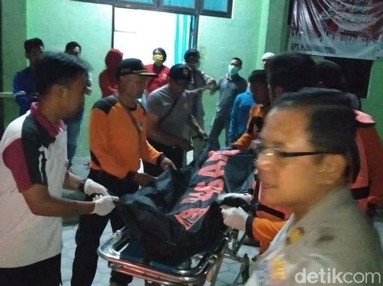 Jenazah Kapal Tenggelam di Jember Kembali Ditemukan, Korban 8 Orang Jenazah Kapal Tenggelam di Jember Kembali Ditemukan, Korban 8 Orang