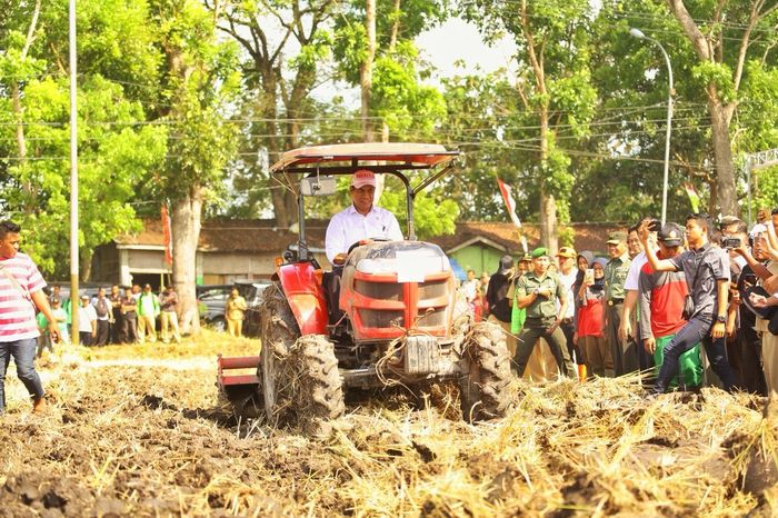 Bantuan Alat Tani Naik 600 Mentan Ini Pertama dalam Sejarah Bantuan Alat Tani Naik 600 Mentan Ini Pertama dalam Sejarah