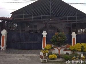 KPK Geledah Rumah Bupati Labuhanbatu