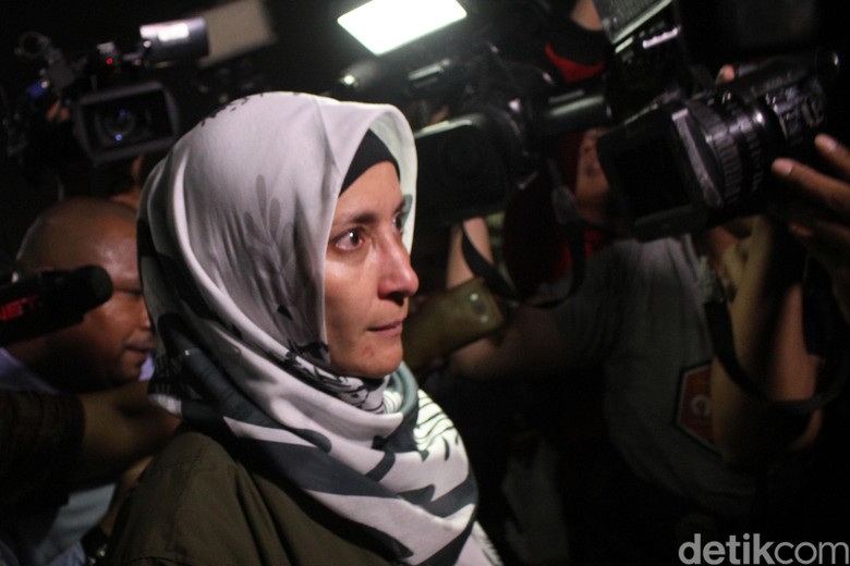Tak ke Jumpa Fans Usai Dilepas KPK, di Mana Inneke Koesherawati? Tak ke Jumpa Fans Usai Dilepas KPK, di Mana Inneke Koesherawati?