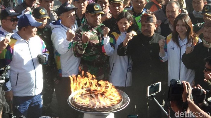 Obor Asian Games Tiba di Bromo, Ini Harapan Warga