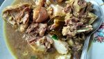 Enak Mantap! Sarapan Kupat Gule yang Gurih-gurih Manis