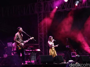 Mengulik Taifun, Karya yang Bikin Barasuara Naik Kelas