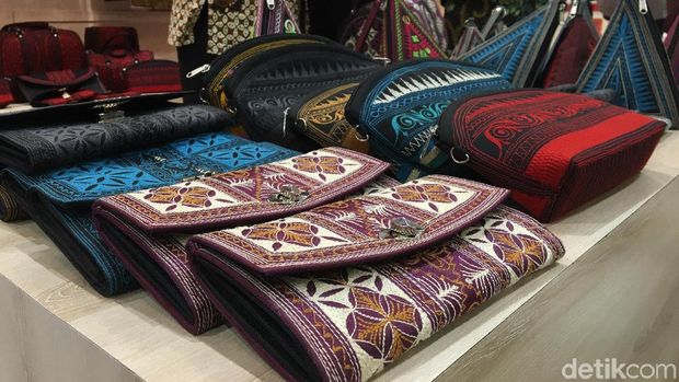 Jualan Tas Motif hingga ke AS, Wanita Ini Kantongi Rp 400 Juta