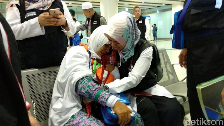 Jemaah Haji Asal Gowa Meninggal di Imigrasi Bandara Madinah Jemaah Haji Asal Gowa Meninggal di Imigrasi Bandara Madinah