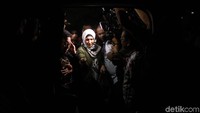 Dalam kasus ini Inneke masih berstatus sebagai saksi. KPK mengamankan dirinya di kawasan Menteng, Jakarta Pusat, pada Sabtu dini hari tadi.