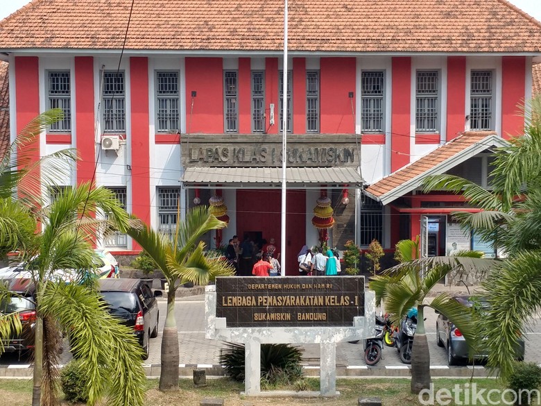 Sel Mewah Penjahat-Penjahat Luar Biasa Sel Mewah Penjahat-Penjahat Luar Biasa