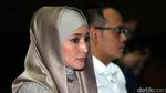Momen Inneke Koesherawati Dampingi Fahmi yang Kini Diamankan KPK