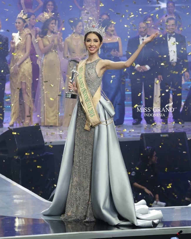 Nadia Purwoko mengalahkan 29 finalis lainnya yang berkompetisi di Miss Grand Indonesia 2018. Nadia yang lahir pada 23 Januari 1992 mewakili Bengkulu karena ayahnya Heru Purwoko berasal dari provinsi tersebut. Foto: Dok. Instagram Miss Grand Indonesia