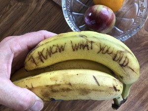 Pisang Berhantu Jadi Tren Prank Makanan Terbaru