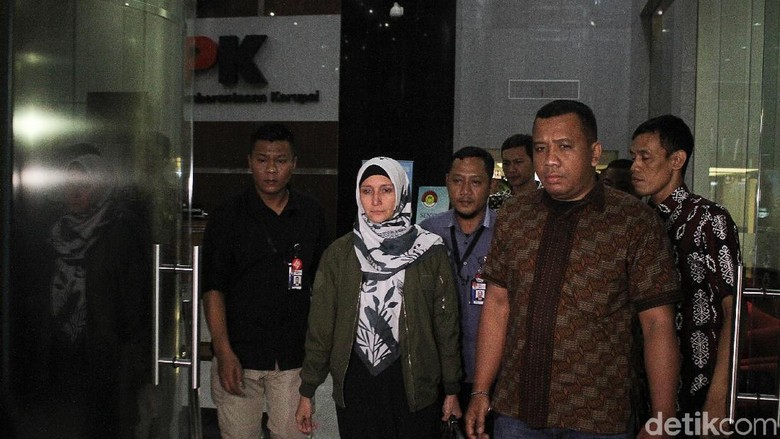 Alasan KPK Amankan Inneke Koesherawati Terkait Kasus Suap Suami Alasan KPK Amankan Inneke Koesherawati Terkait Kasus Suap Suami