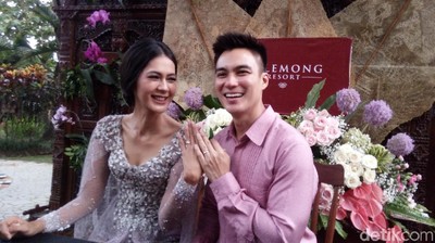 Senyum Semringah Baim Wong dan Paula Verhoeven Usai Lamaran di Semarang
