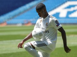 Vinicius Junior didatangkan Real Madrid dari Flamengo pada Juli tahun lalu. Tebusannya mencapai 45 juta euro, ada di urutan termahal kelima pemain termahal di bawah 20 tahun. (Foto: Susana Vera/Reuters)
