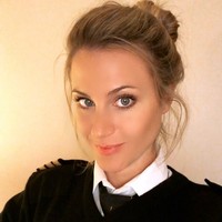 Memiliki mata berwarna abu-abu, Sara pun terlihat memikat. (Foto: Instagram)