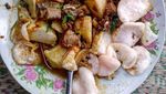 Enak Mantap! Sarapan Kupat Gule yang Gurih-gurih Manis
