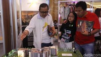 LRT City yang dikembangkan oleh ACP, merupakan sebuah kawasan hunian dan komersial yang berlokasi di area yang terintegrasi dan terkoneksi langsung dengan transportasi massal yaitu light rail transit (LRT) Jabodebek dan commuter line. Target penjulan PT Adhi Commuter Properti tahun 2018 mencapai Rp 1 triliun dan hingga di akhir Juni telah mencapai Rp 153 miliar. 