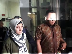 Mata Basah dan Muka Pucat, Inneke Koesherawati Tinggalkan KPK