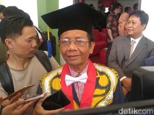 Mahfud MD Urus Syarat Cawapres ke PN Sleman