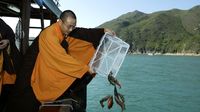 Duh, 10.000 Ekor Ikan di Danau untuk Ritual Keagamaan Malah Dimakan!