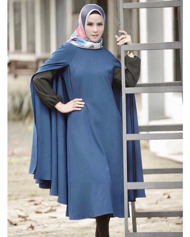 Belum lama menikah dengan Vicky Prasetyo, Angel Lelga mantap mencalonkan diri pada Pileg 2019. Sebelumnya ia pernah gagal di Pileg 2014 yang kala itu mewakili daerah pemilihan V Jawa Tengah. (Foto: Instagram)