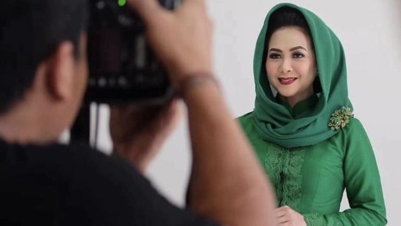 Suara Sundari Soekotjo Menghilang, Kecapekan Nyanyi atau Blusukan? Suara Sundari Soekotjo Menghilang, Kecapekan Nyanyi atau Blusukan?