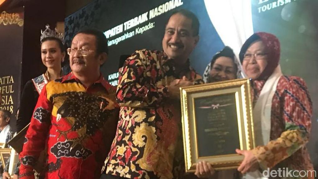 Surabaya Jadi Kota Terbaik Yokatta Wonderful Indonesia Tourism Award Surabaya Jadi Kota Terbaik Yokatta Wonderful Indonesia Tourism Award