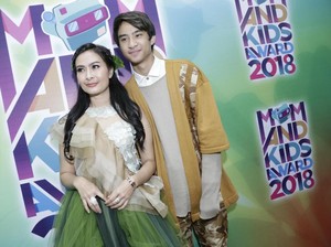 Devano Terjun ke Dunia Hiburan, Iis Dahlia Berikan Pesan Menohok