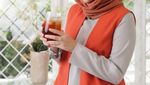 Manisnya Pose Ngeteh Adelia Pasha, Istri dari Politisi dan Musisi Pasha Ungu