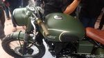 Foto: Jokowi Diajak Selfie dan Lirik Motor Gibran di Pameran Otomotif