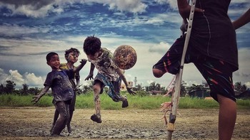 Juara 3 Photographer of the Year dimenangkan Zarni Myo Win lewat foto ini. Foto: Dok. IPPAWARDS