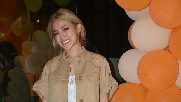 Selain Eza Gionino, 7 Artis Ini Juga Menikah Tanpa Restu