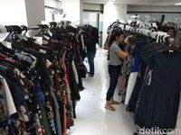 Mau Ngantor Pakai Baju  Mahal Ada  yang  Sewain Lho