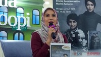 Di dalam buku itu, mereka berbagi mengenai kisah persahabatannya. Foto: Veynindia Esaloni Pardede