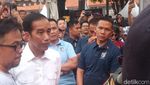 Foto: Jokowi Diajak Selfie dan Lirik Motor Gibran di Pameran Otomotif