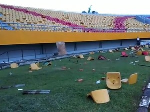 Video: Kelakuan Minim Suporter, Stadion Jakabaring Dirusak