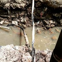Tiang Listrik Terkeruk Backhoe, Kabel PLN Terbakar di Melawai