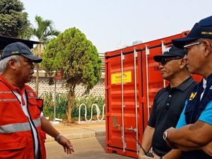 Tinjau GBK, Menteri PUPR Jajal Venue Olahraga Squash