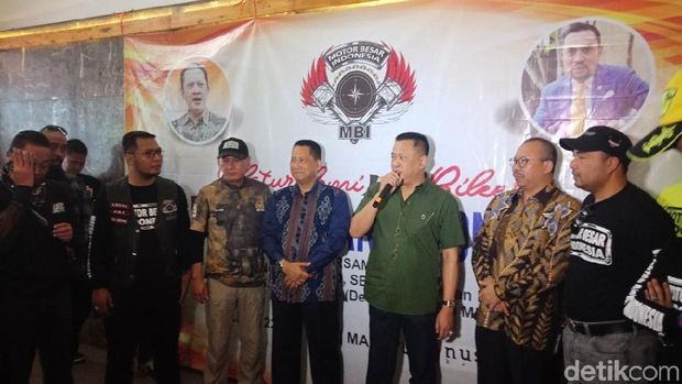 Ketua DPR Bambang Soesatyo di acara komunitas Motor Besar Indonesia  / 