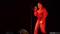 ‘Lorde’ akhirnya membawakan ‘Green Light’ sebagai penutup. Foto: Pradita Utama