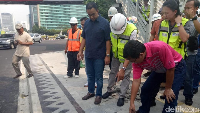 Anies Izinkan PKL di Trotoar, Koalisi Pejalan Kaki: Harus Dikawal Ketat! Anies Izinkan PKL di Trotoar, Koalisi Pejalan Kaki: Harus Dikawal Ketat!