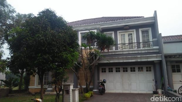 Rumah Airin di Alam Sutera / 