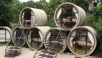 Terletak di lingkungan yang damai di daerah pedesaan Meksiko, di samping taman nasional, Tubhotel memiliki tempat tidur queen, ruang penyimpanan di bawah tempat tidur, lampu meja dan rumah-rumah kamar mandi dengan kamar mandi pribadi, toilet dan air panas, Tubhotel yang mirp seperti pipa di film Doraeman menjadi lebih dekat dengan berkemah daripada pengalaman hotel klasik, tapi itulah yang ingin mereka tawarkan di sudut yang tenang dan tak tersentuh di Meksiko. Istimewa/luxatic.