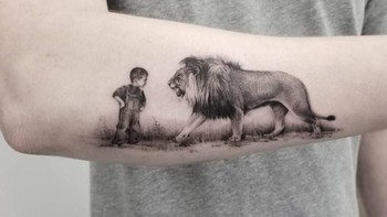 Tato singa dan anak kecil. Foto: Istimewa