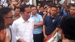 Foto: Jokowi Diajak Selfie dan Lirik Motor Gibran di Pameran Otomotif