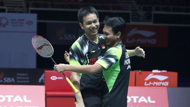 Mohammad Ahsan/Hendra Setiawan mendapat perlawanan sengit dari Hiroyuki Endo/Yuta Watanabe.