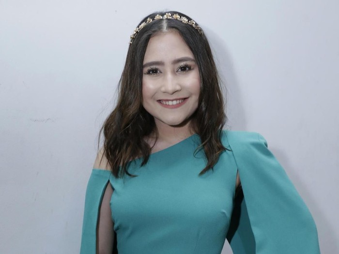 Prilly Latuconsina