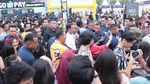 Nonton We The Fest 2018, Jokowi Jadi Rebutan Selfie