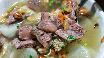 Slurpp! Gurih Hangat Soto Bandung Menyegarkan Buat Makan Siang